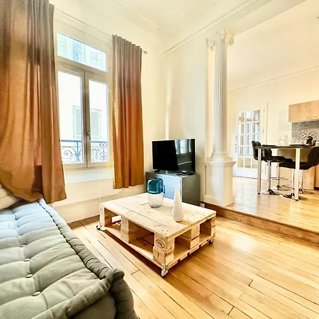 Le Pantheon, Urbain Et Authentique Apartment Limoges Exterior photo